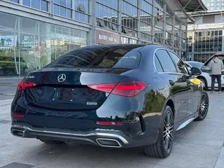 Mercedes-Benz C-Class 2024 C 260 L Versión deportiva exterior foto 5 Mercedes-Benz C-Class 2024 C 260 L Versión deportiva exterior foto 5