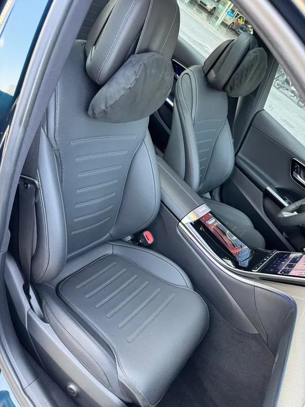 Mercedes-Benz C-Class 2024 C 260 L Versión deportiva interior foto 11 Mercedes-Benz C-Class 2024 C 260 L Versión deportiva interior foto 11