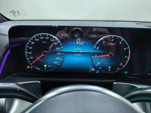 Mercedes-Benz GLB 2022 GLB 220 Estilo de moda interior foto 10 Mercedes-Benz GLB 2022 GLB 220 Estilo de moda interior foto 10