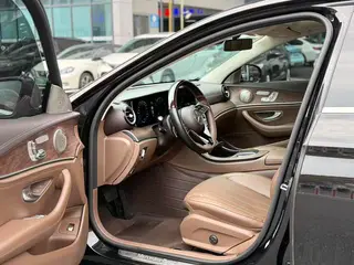 Mercedes-Benz E-Class 2022 E 300 L Fashionable Passenger car exterior photo 4 Mercedes-Benz E-Class 2022 E 300 L Fashionable Passenger car exterior photo 4