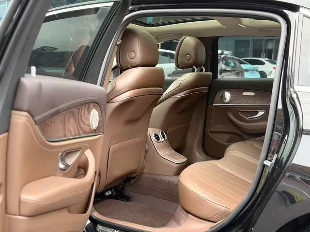 Mercedes-Benz E-Class 2022 E 300 L Fashionable Passenger car exterior photo 6 Mercedes-Benz E-Class 2022 E 300 L Fashionable Passenger car exterior photo 6