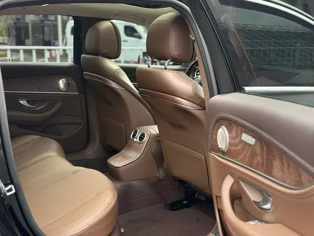 Mercedes-Benz E-Class 2022 E 300 L Fashionable Passenger car exterior photo 7 Mercedes-Benz E-Class 2022 E 300 L Fashionable Passenger car exterior photo 7