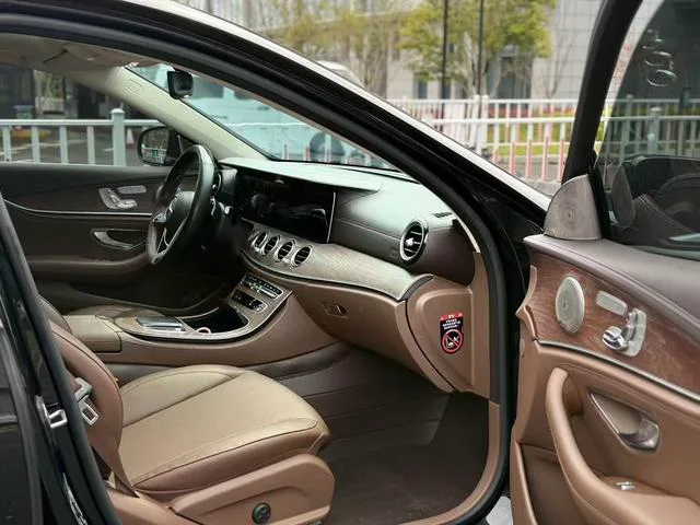 Mercedes-Benz E-Class 2022 E 300 L Fashionable Passenger car exterior photo 8 Mercedes-Benz E-Class 2022 E 300 L Fashionable Passenger car exterior photo 8