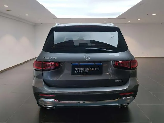 Mercedes-Benz GLB 2023 GLB 220 Dynamic exterior photo 4 Mercedes-Benz GLB 2023 GLB 220 Dynamic exterior photo 4