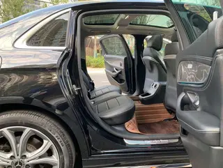 Mercedes-Benz E-Class 2022 Restyling E 300 L Fashionable Passenger car interior photo 14 Mercedes-Benz E-Class 2022 Restyling E 300 L Fashionable Passenger car interior photo 14