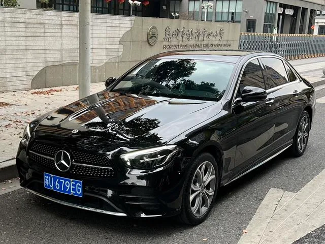 Mercedes-Benz E-Class 2023 E 300 L Luxury type sports car exterior photo 1 Mercedes-Benz E-Class 2023 E 300 L Luxury type sports car exterior photo 1