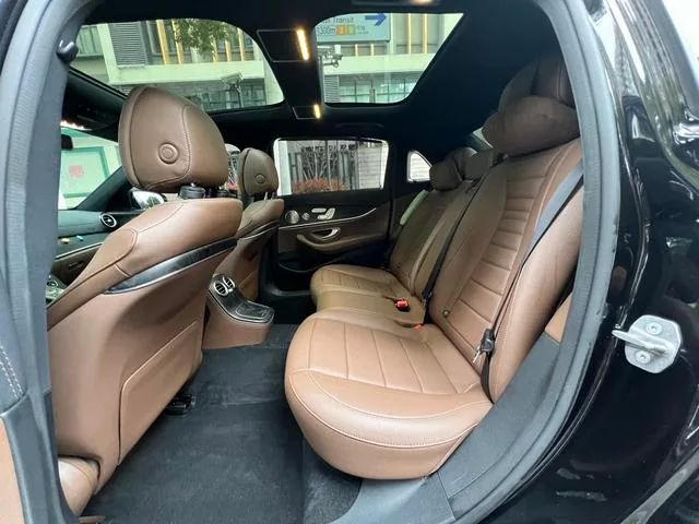Mercedes-Benz E-Class 2023 E 300 L Luxury type sports car exterior photo 6 Mercedes-Benz E-Class 2023 E 300 L Luxury type sports car exterior photo 6