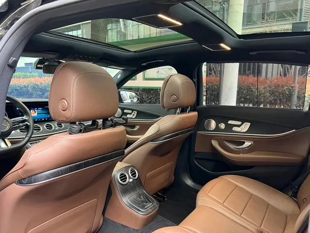 Mercedes-Benz E-Class 2023 E 300 L Luxury type sports car interior photo 13 Mercedes-Benz E-Class 2023 E 300 L Luxury type sports car interior photo 13