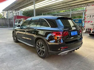 Mercedes-Benz GLC 2022 Trois lifting GLC 260 L 4MATIC Type dynamique intérieur photo 12 Mercedes-Benz GLC 2022 Trois lifting GLC 260 L 4MATIC Type dynamique intérieur photo 12