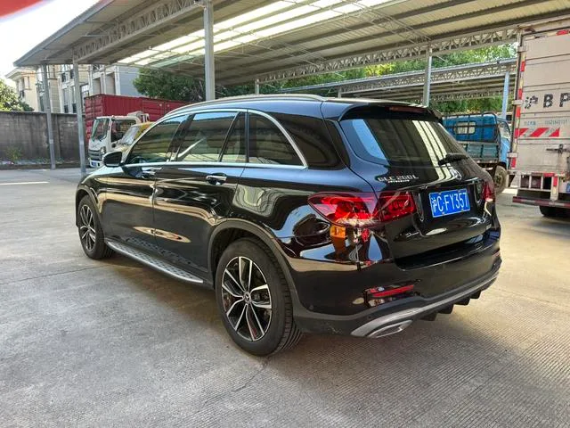 Mercedes-Benz GLC 2022 Trois lifting GLC 260 L 4MATIC Type dynamique intérieur photo 12 Mercedes-Benz GLC 2022 Trois lifting GLC 260 L 4MATIC Type dynamique intérieur photo 12
