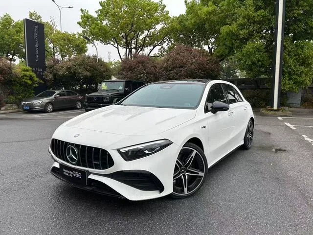 Mercedes-Benz Mercedes-AMG A-Class 2024 AMG A 35 4MATIC exterior foto 1 Mercedes-Benz Mercedes-AMG A-Class 2024 AMG A 35 4MATIC exterior foto 1