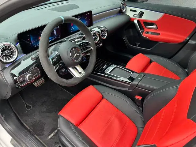 Mercedes-Benz Mercedes-AMG A-Class 2024 AMG A 35 4MATIC exterior foto 9 Mercedes-Benz Mercedes-AMG A-Class 2024 AMG A 35 4MATIC exterior foto 9