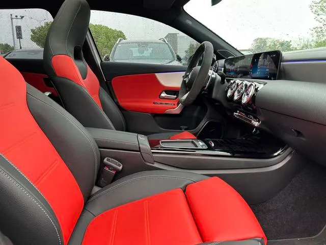 Mercedes-Benz Mercedes-AMG A-Class 2024 AMG A 35 4MATIC interior foto 15 Mercedes-Benz Mercedes-AMG A-Class 2024 AMG A 35 4MATIC interior foto 15