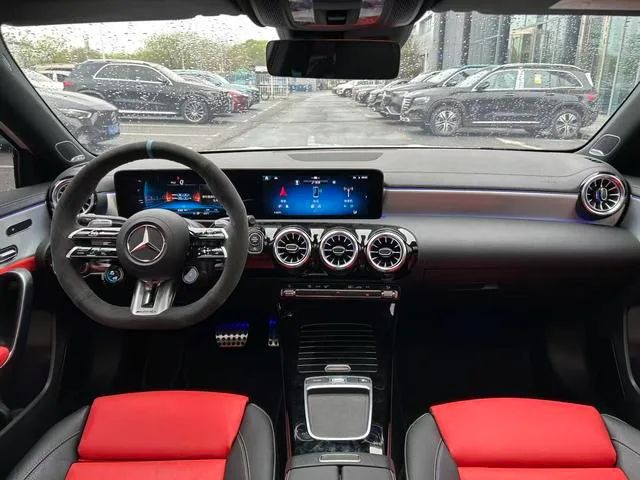 Mercedes-Benz Mercedes-AMG A-Class 2024 AMG A 35 4MATIC interior foto 16 Mercedes-Benz Mercedes-AMG A-Class 2024 AMG A 35 4MATIC interior foto 16