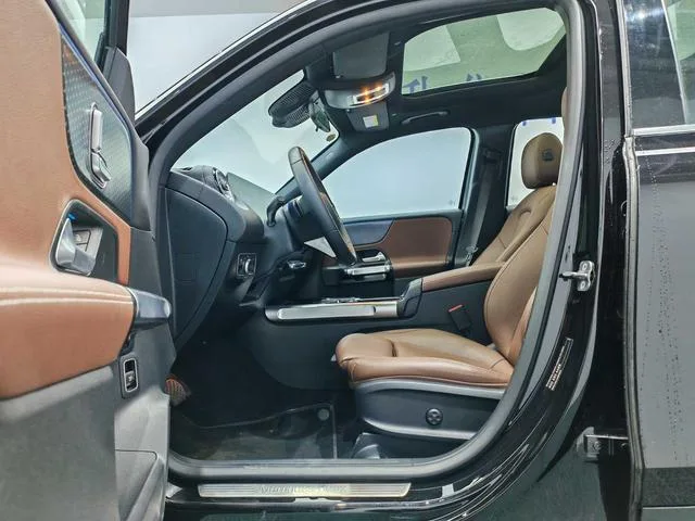 Mercedes-Benz GLB 2025 GLB 220 Dinámico interior foto 11 Mercedes-Benz GLB 2025 GLB 220 Dinámico interior foto 11