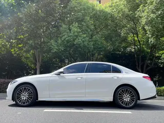 Mercedes-Benz C-Class 2024 Three changes C 260 L Sports version exterior photo 3 Mercedes-Benz C-Class 2024 Three changes C 260 L Sports version exterior photo 3