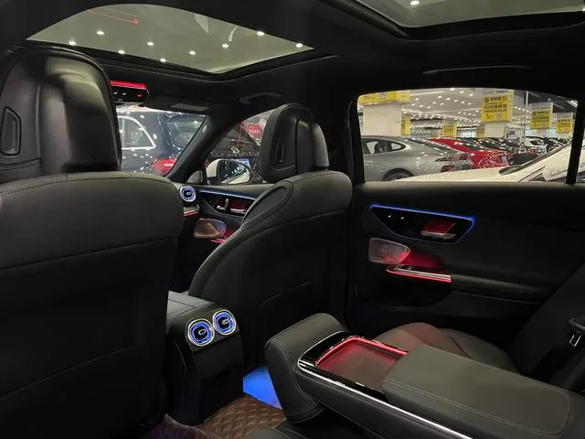 Mercedes-Benz C-Class 2024 Three changes C 260 L Sports version interior photo 11 Mercedes-Benz C-Class 2024 Three changes C 260 L Sports version interior photo 11