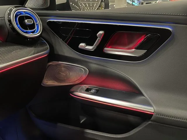 Mercedes-Benz C-Class 2024 Three changes C 260 L Sports version interior photo 13 Mercedes-Benz C-Class 2024 Three changes C 260 L Sports version interior photo 13