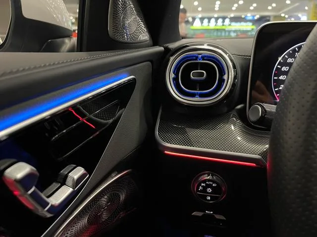 Mercedes-Benz C-Class 2024 Three changes C 260 L Sports version interior photo 14 Mercedes-Benz C-Class 2024 Three changes C 260 L Sports version interior photo 14