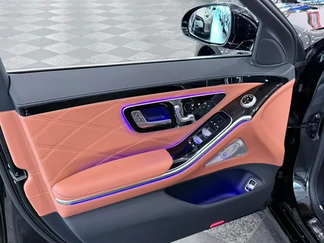 Mercedes-Benz Mercedes-Maybach S-Class 2023 S 480 4MATIC interior photo 11 Mercedes-Benz Mercedes-Maybach S-Class 2023 S 480 4MATIC interior photo 11