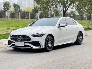 Mercedes-Benz C-Class 2024 C 260 L Versión deportiva exterior foto 2 Mercedes-Benz C-Class 2024 C 260 L Versión deportiva exterior foto 2