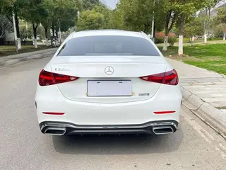 Mercedes-Benz C-Class 2024 C 260 L Versión deportiva exterior foto 6 Mercedes-Benz C-Class 2024 C 260 L Versión deportiva exterior foto 6