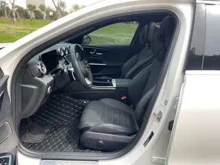Mercedes-Benz C-Class 2024 C 260 L Versión deportiva interior foto 11 Mercedes-Benz C-Class 2024 C 260 L Versión deportiva interior foto 11