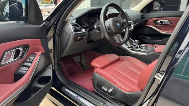 BMW 3 Series 2022 Restyling 325Li M Sports suit interior photo 8 BMW 3 Series 2022 Restyling 325Li M Sports suit interior photo 8