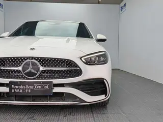 Mercedes-Benz C-Class 2025 C 260 L Versión deportiva interior foto 18 Mercedes-Benz C-Class 2025 C 260 L Versión deportiva interior foto 18