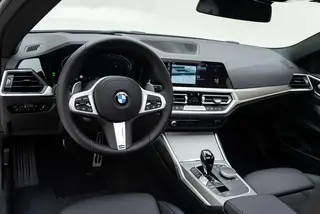 BMW 4 Series 2021 425i M Set de nuit de sport extérieur photo 10 BMW 4 Series 2021 425i M Set de nuit de sport extérieur photo 10