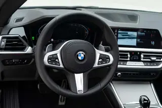 BMW 4 Series 2021 425i M Set de nuit de sport intérieur photo 11 BMW 4 Series 2021 425i M Set de nuit de sport intérieur photo 11
