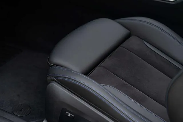 BMW 4 Series 2021 425i M Set de nuit de sport intérieur photo 15 BMW 4 Series 2021 425i M Set de nuit de sport intérieur photo 15
