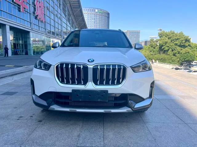 BMW X1 2025 xDrive25Li X Design Suit exterior photo 3 BMW X1 2025 xDrive25Li X Design Suit exterior photo 3