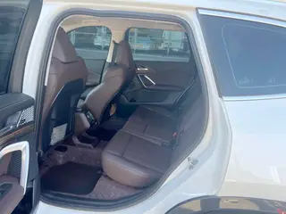 BMW X1 2025 xDrive25Li X Design Suit interior photo 9 BMW X1 2025 xDrive25Li X Design Suit interior photo 9