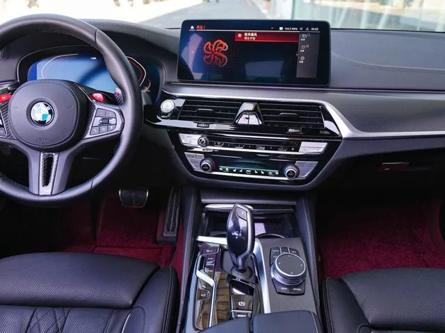 BMW 5 Series 2022 540i Fashion Edition M Sports suit interior photo 13 BMW 5 Series 2022 540i Fashion Edition M Sports suit interior photo 13