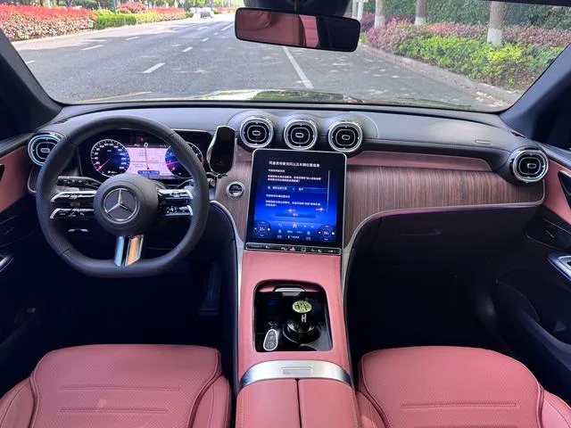 Mercedes-Benz GLC 2024 GLC 300 L 4MATIC Type dynamique 5 Siège extérieur photo 8 Mercedes-Benz GLC 2024 GLC 300 L 4MATIC Type dynamique 5 Siège extérieur photo 8