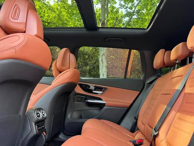 Mercedes-Benz GLC 2024 GLC 300 L 4MATIC Type dynamique 5 Siège intérieur photo 11 Mercedes-Benz GLC 2024 GLC 300 L 4MATIC Type dynamique 5 Siège intérieur photo 11