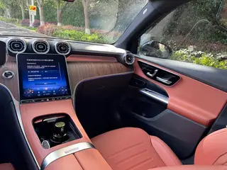 Mercedes-Benz GLC 2024 GLC 300 L 4MATIC Type dynamique 5 Siège intérieur photo 15 Mercedes-Benz GLC 2024 GLC 300 L 4MATIC Type dynamique 5 Siège intérieur photo 15