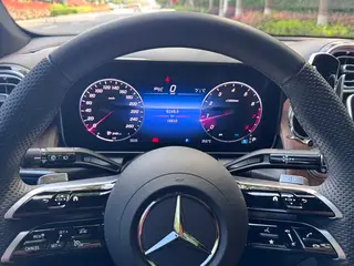 Mercedes-Benz GLC 2024 GLC 300 L 4MATIC Type dynamique 5 Siège intérieur photo 18 Mercedes-Benz GLC 2024 GLC 300 L 4MATIC Type dynamique 5 Siège intérieur photo 18
