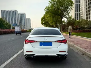 Mercedes-Benz C-Class 2024 C 260 L Спортивная версия экстерьер фото 4 Mercedes-Benz C-Class 2024 C 260 L Спортивная версия экстерьер фото 4