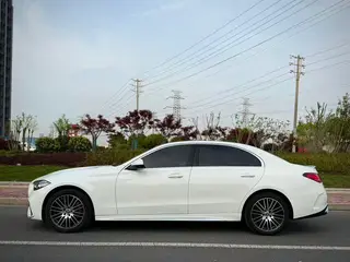 Mercedes-Benz C-Class 2024 C 260 L Спортивная версия интерьер фото 6 Mercedes-Benz C-Class 2024 C 260 L Спортивная версия интерьер фото 6