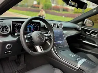 Mercedes-Benz C-Class 2024 C 260 L Спортивная версия интерьер фото 9 Mercedes-Benz C-Class 2024 C 260 L Спортивная версия интерьер фото 9