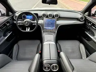 Mercedes-Benz C-Class 2024 C 260 L Спортивная версия интерьер фото 10 Mercedes-Benz C-Class 2024 C 260 L Спортивная версия интерьер фото 10