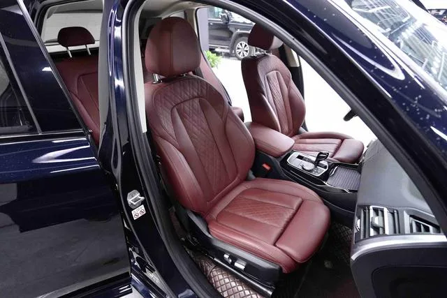 BMW X3 2023 xDrive30i Líder M Traje de noche Yao interior foto 14 BMW X3 2023 xDrive30i Líder M Traje de noche Yao interior foto 14