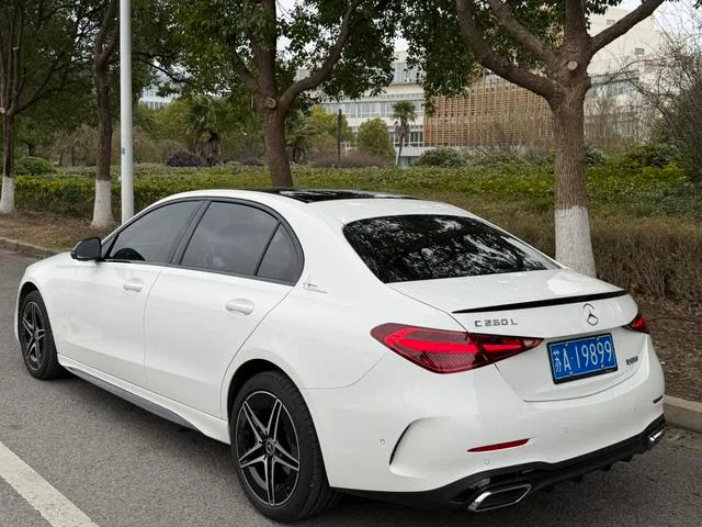 Mercedes-Benz C-Class 2025 C 260 L Edición deportiva Haoye exterior foto 6 Mercedes-Benz C-Class 2025 C 260 L Edición deportiva Haoye exterior foto 6