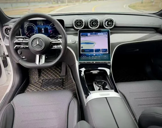 Mercedes-Benz C-Class 2024 C 260 L Sports version interior photo 7 Mercedes-Benz C-Class 2024 C 260 L Sports version interior photo 7