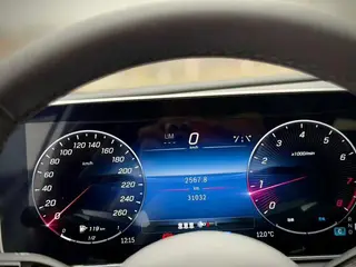 Mercedes-Benz C-Class 2024 C 260 L Sports version interior photo 8 Mercedes-Benz C-Class 2024 C 260 L Sports version interior photo 8