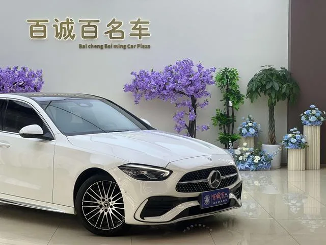 Mercedes-Benz C-Class 2024 C 260 L Versión deportiva exterior foto 4 Mercedes-Benz C-Class 2024 C 260 L Versión deportiva exterior foto 4