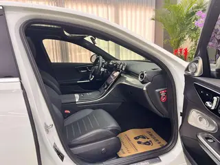 Mercedes-Benz C-Class 2024 C 260 L Versión deportiva interior foto 12 Mercedes-Benz C-Class 2024 C 260 L Versión deportiva interior foto 12