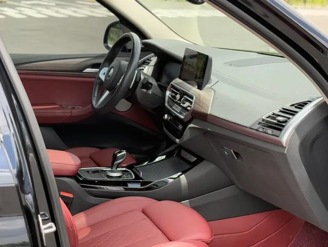 BMW X3 2023 xDrive30i Leading Type M Obsidian Night Suit interior photo 15 BMW X3 2023 xDrive30i Leading Type M Obsidian Night Suit interior photo 15